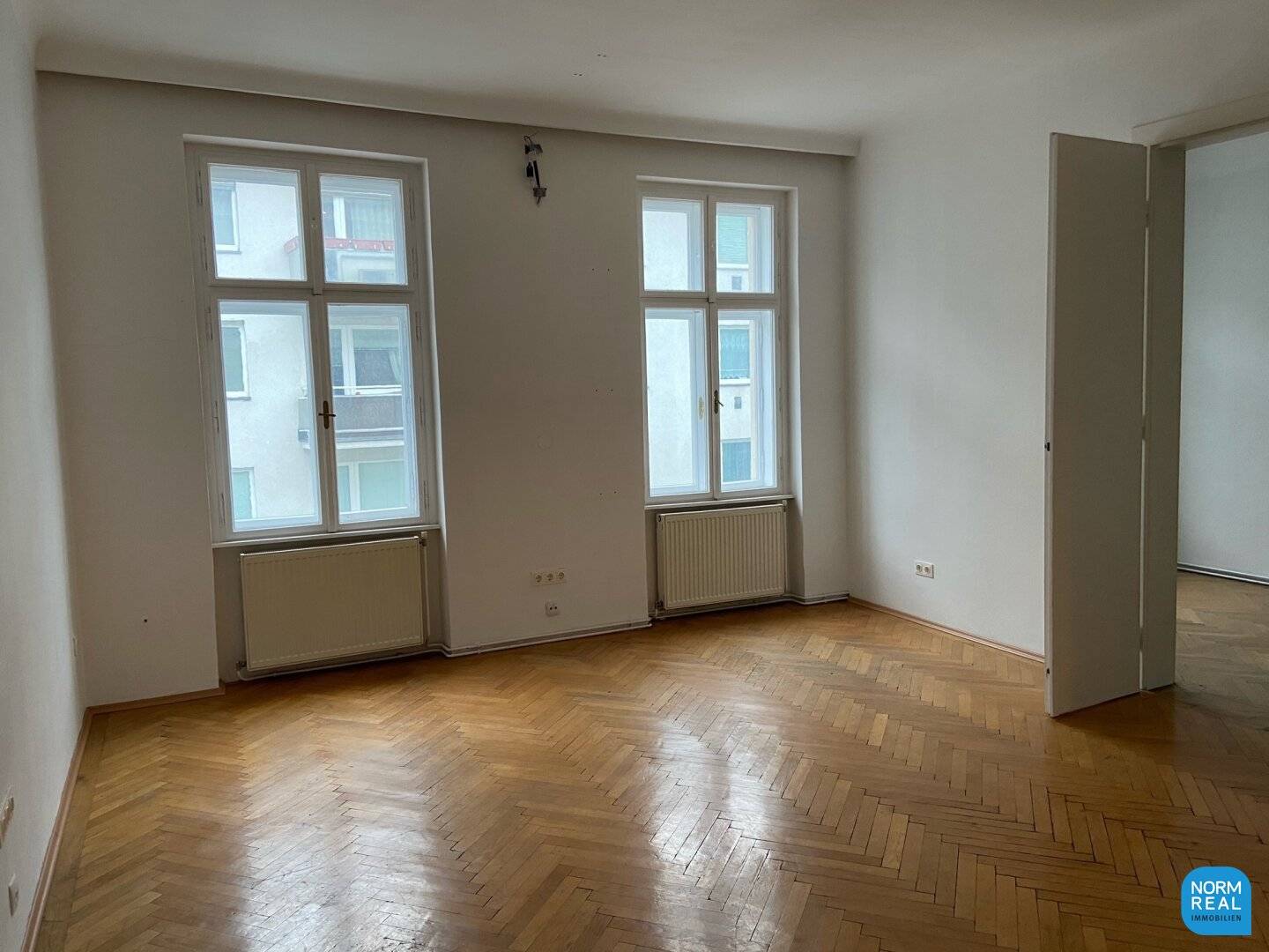 Helle 3 Zimmer Altbauwohnung 2er WG geeignet