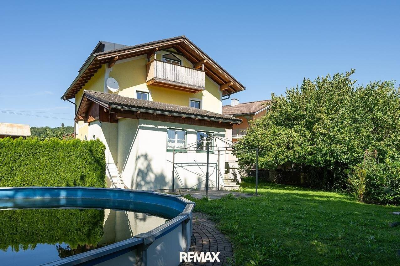 Vielseitiges Mehrfamilienhaus: Komfortables Wohnen mit Stil in Adnet