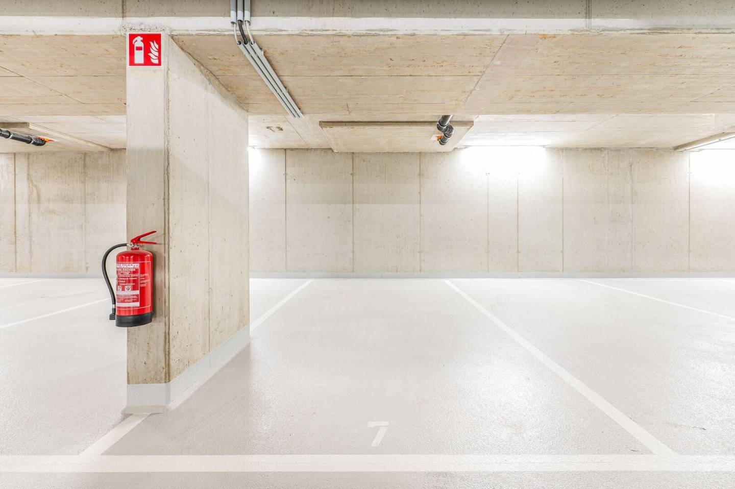 Rauchfangkehrergasse 30 Garage parking space for rent