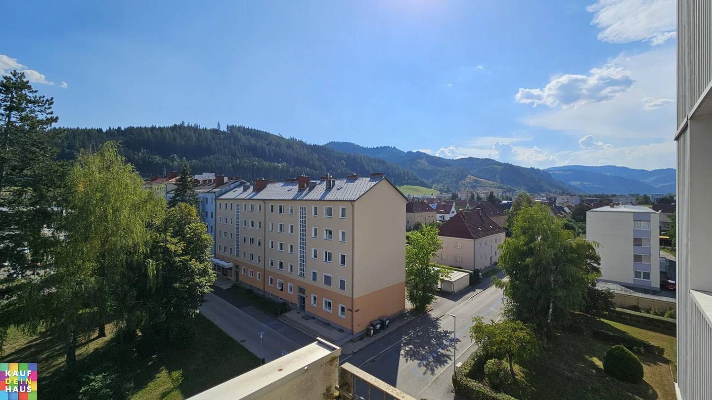 ERSTBEZUG NACH SANIERUNG!