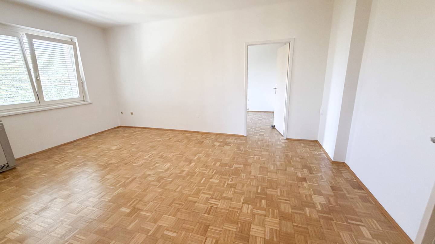 Bright 2-room apartment with balcony in a quiet location near LKH Graz