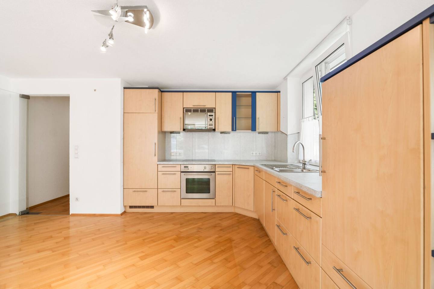 Lochau: Large 3-room apartment with loggia, elevator and underground parking near the lake