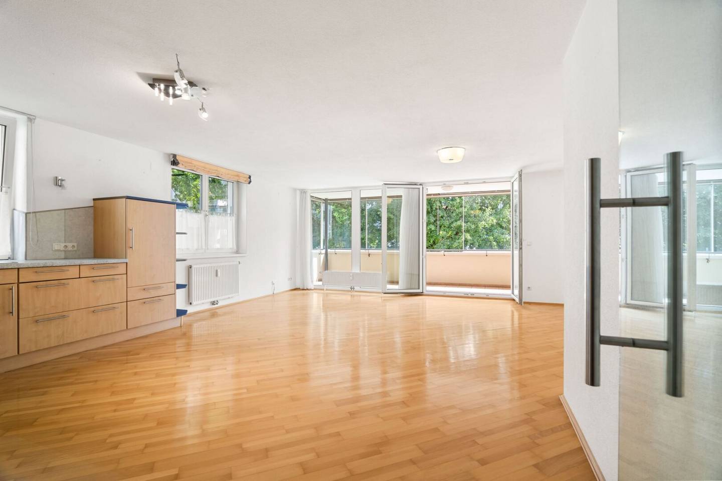 Lochau: Large 3-room apartment with loggia, elevator and underground parking near the lake