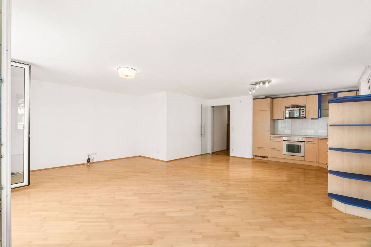 Lochau: Large 3-room apartment with loggia, elevator and underground parking near the lake