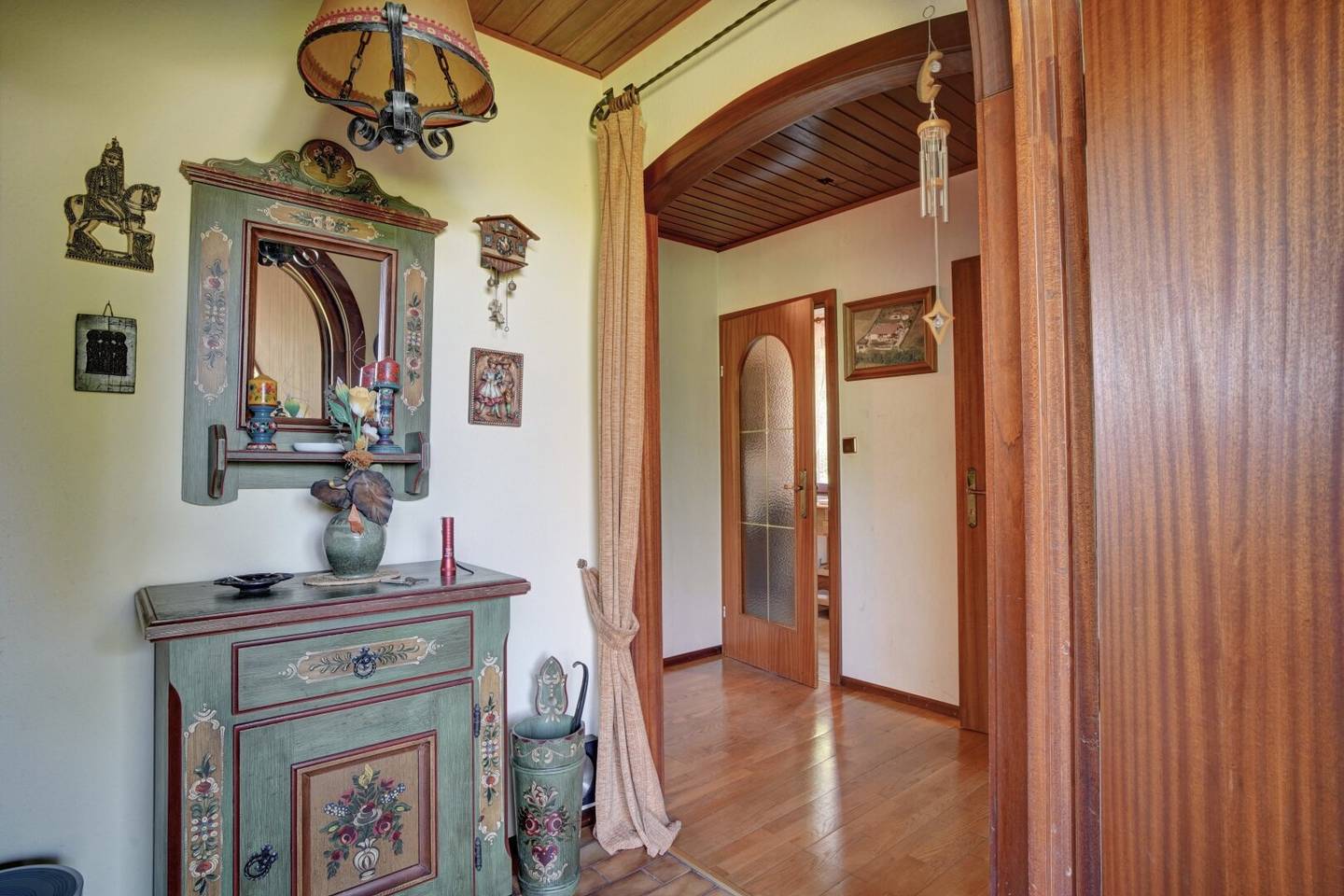 Well-maintained bungalow in a quiet location in Alland with garden idyll