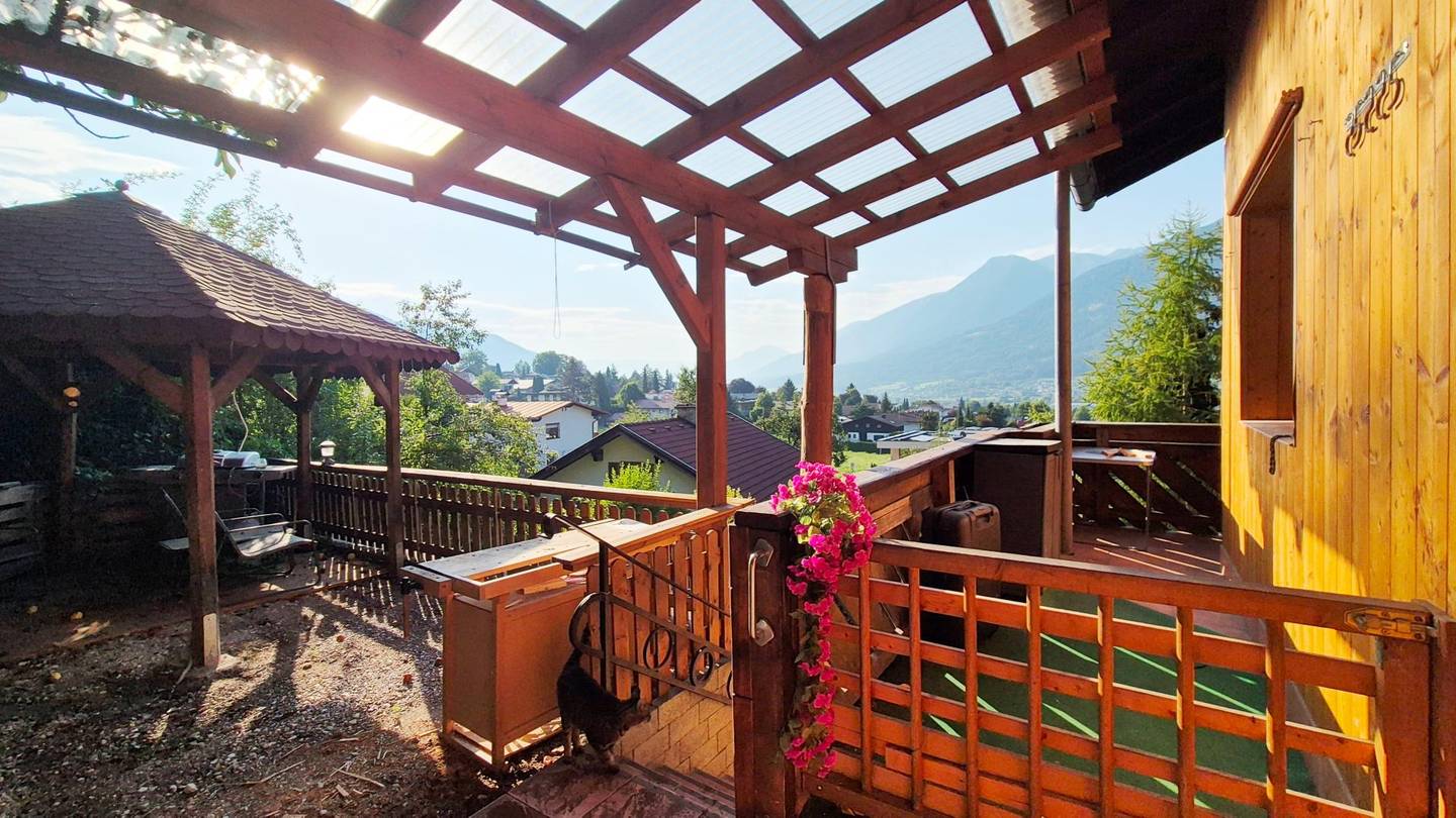 Lichtdurchflutete Wohnung mit südlichem Balkon und Garten