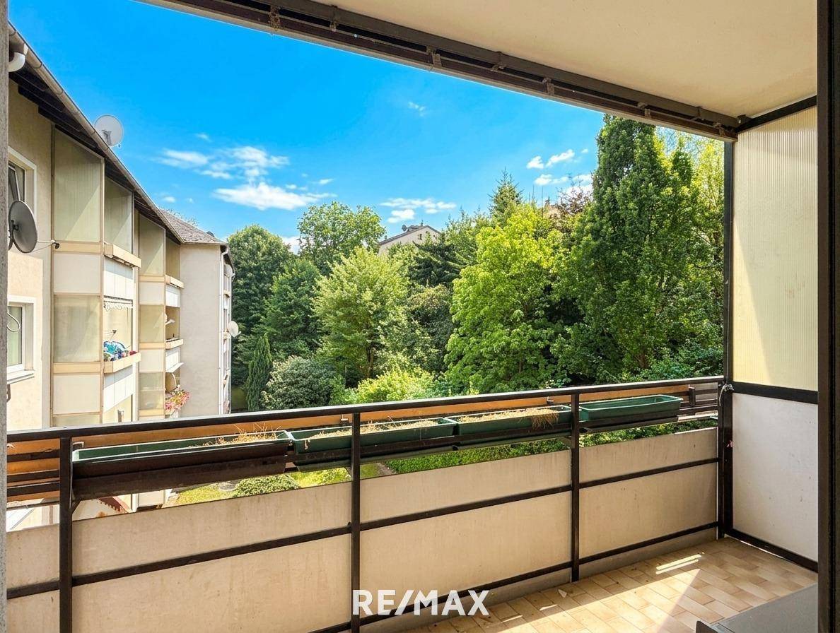 Familienwohnung mit Loggia und Grünblick