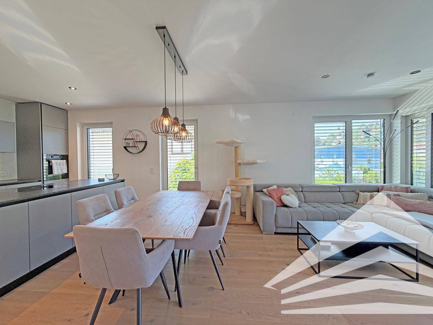 High quality new build wohnung with large terrace and underground parking