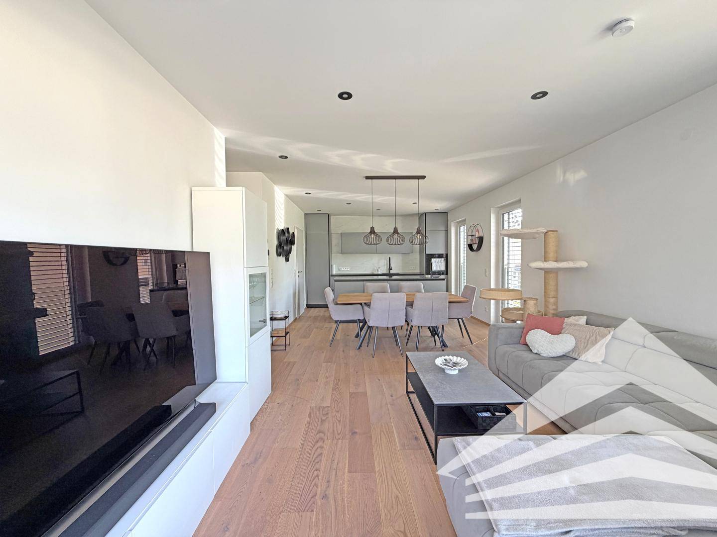 High quality new build wohnung with large terrace and underground parking