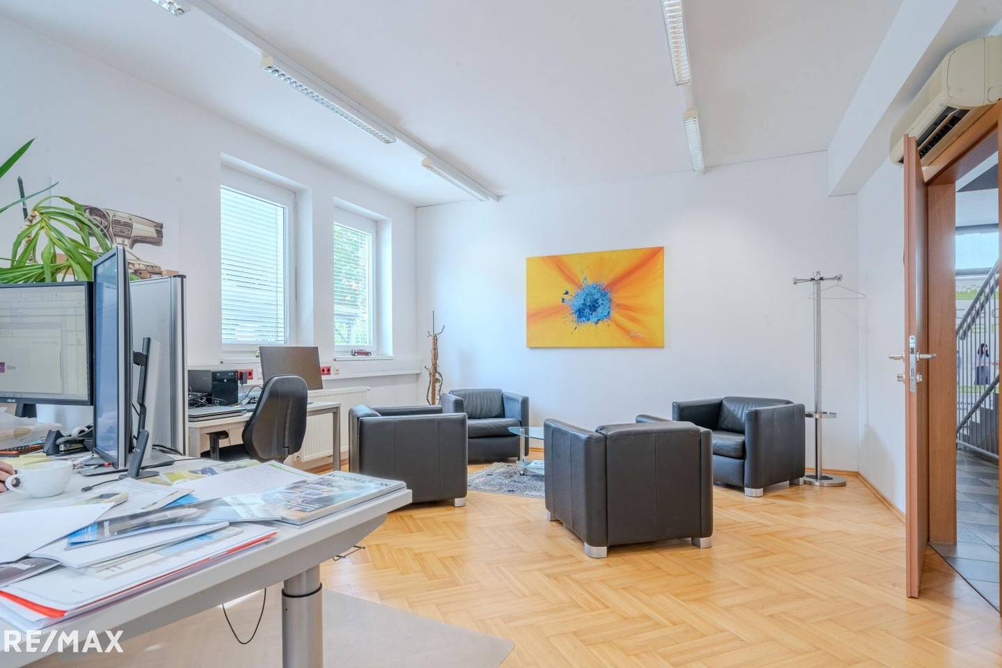Klimatisierte Loftwohnung nahe Magna in gepflegtem Bürohaus