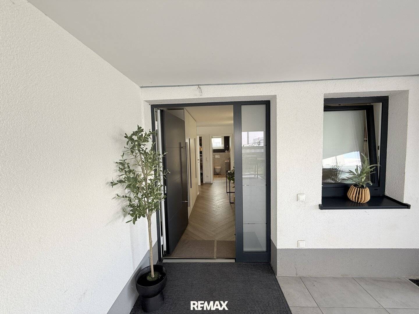 Neuwertiges Einfamilienhaus in Aurolzmünster – moderne Wohnqualität in Massivbauweise