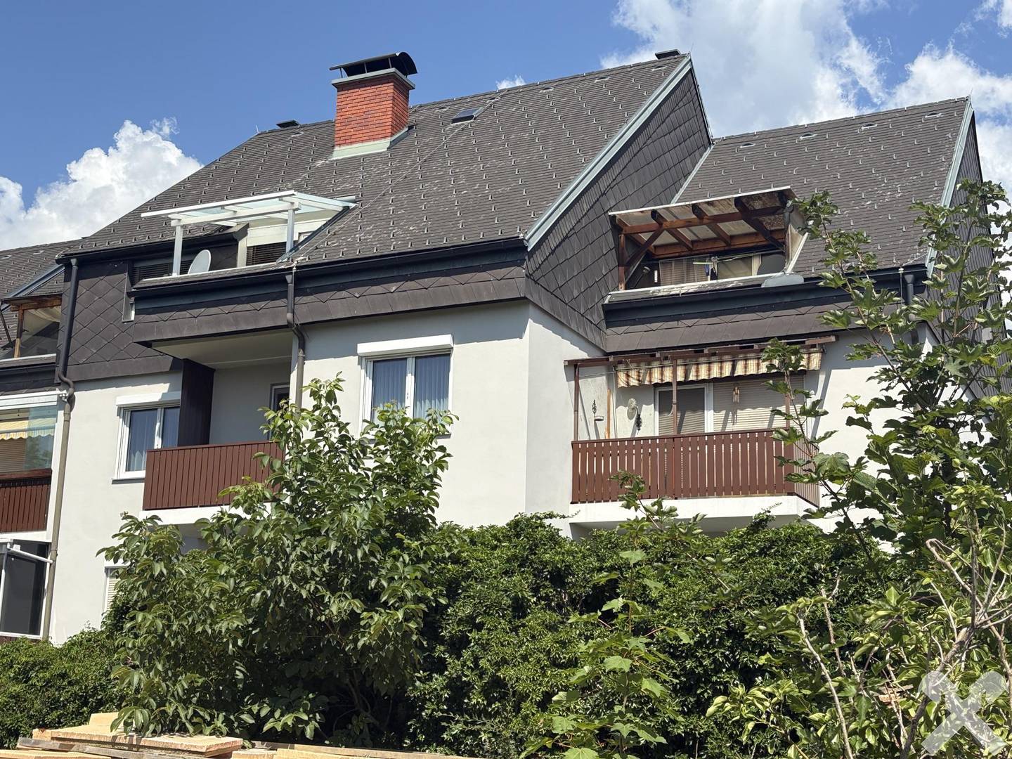 Wohnung mit Loggia in ruhiger Lage und überdachtem Stellplatz