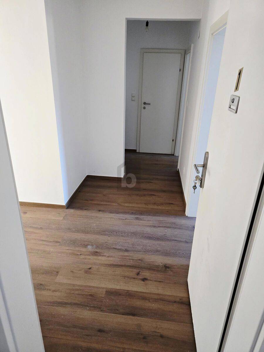 Helle Erdgeschosswohnung mit guter Anbindung