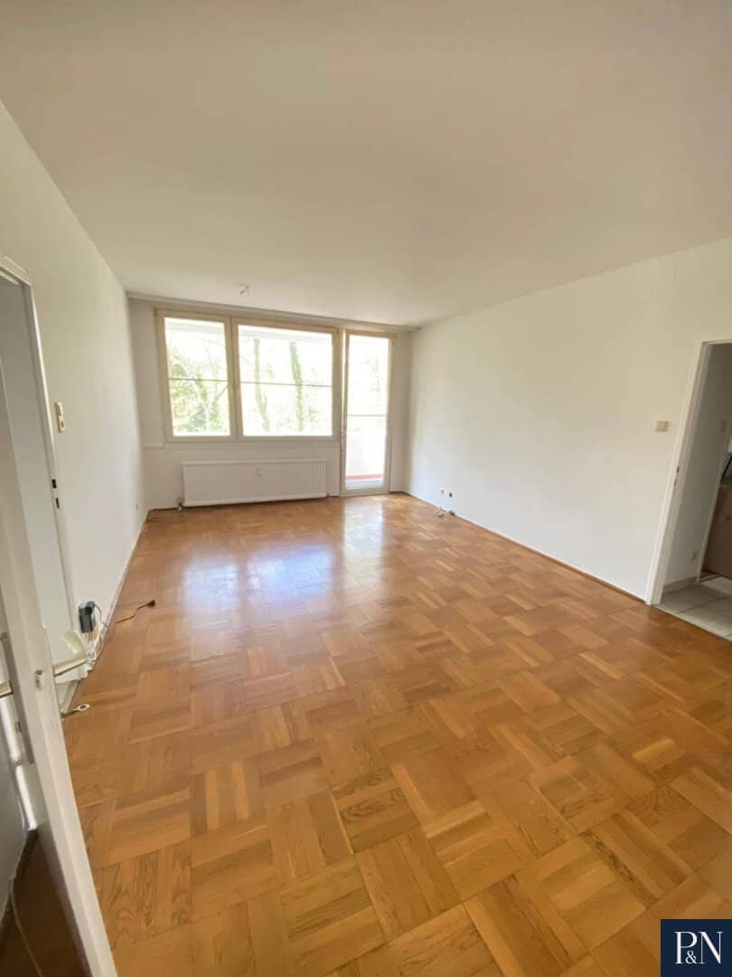 Two-room apartment in the green area Loggia, rent warm