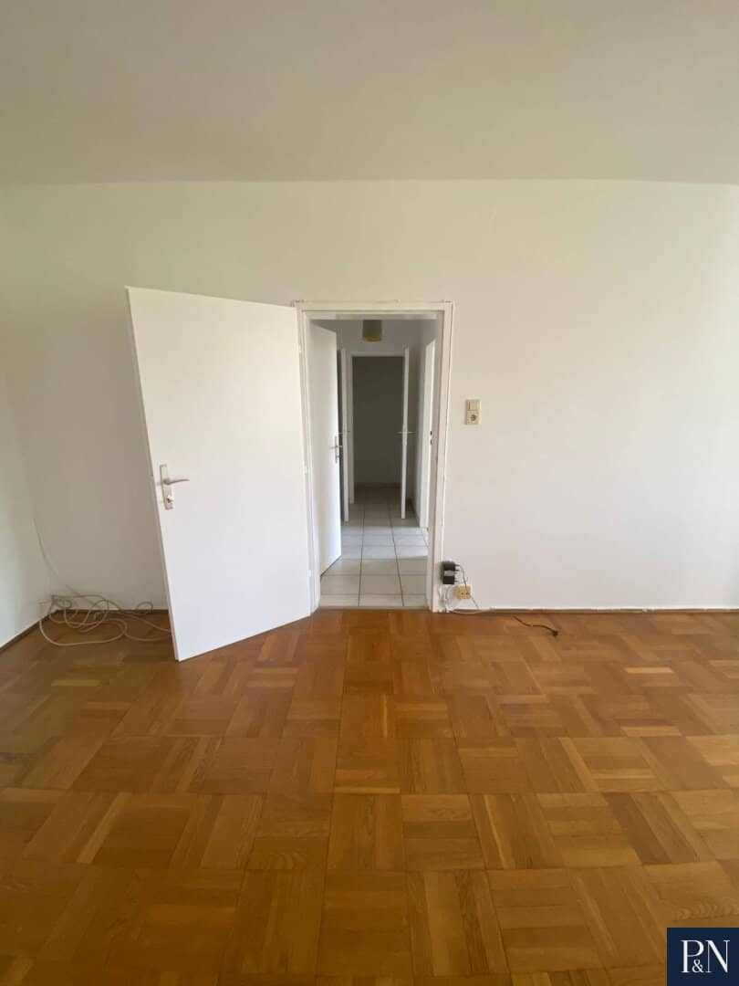 Two-room apartment in the green area Loggia, rent warm