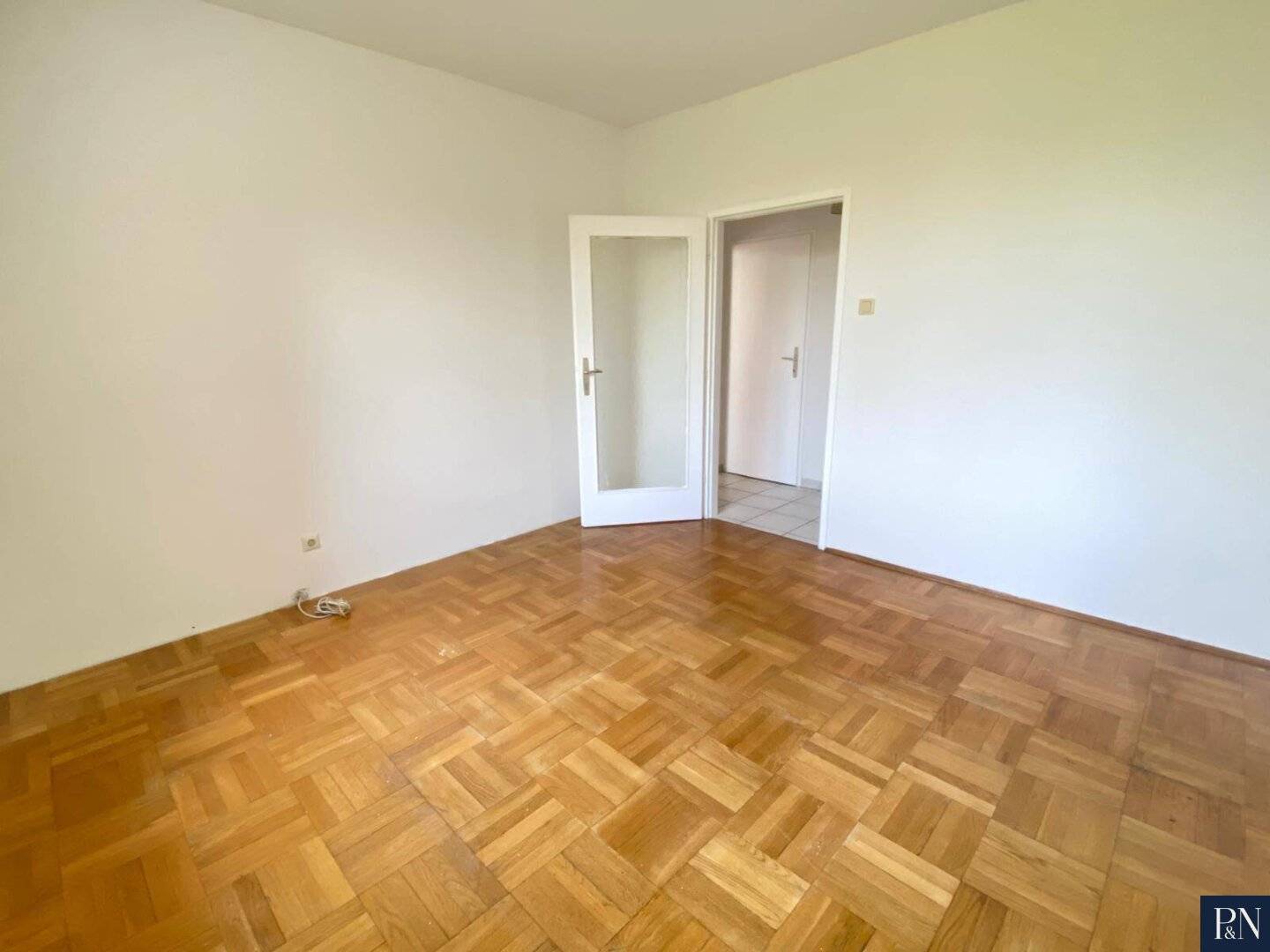Two-room apartment in the green area Loggia, rent warm