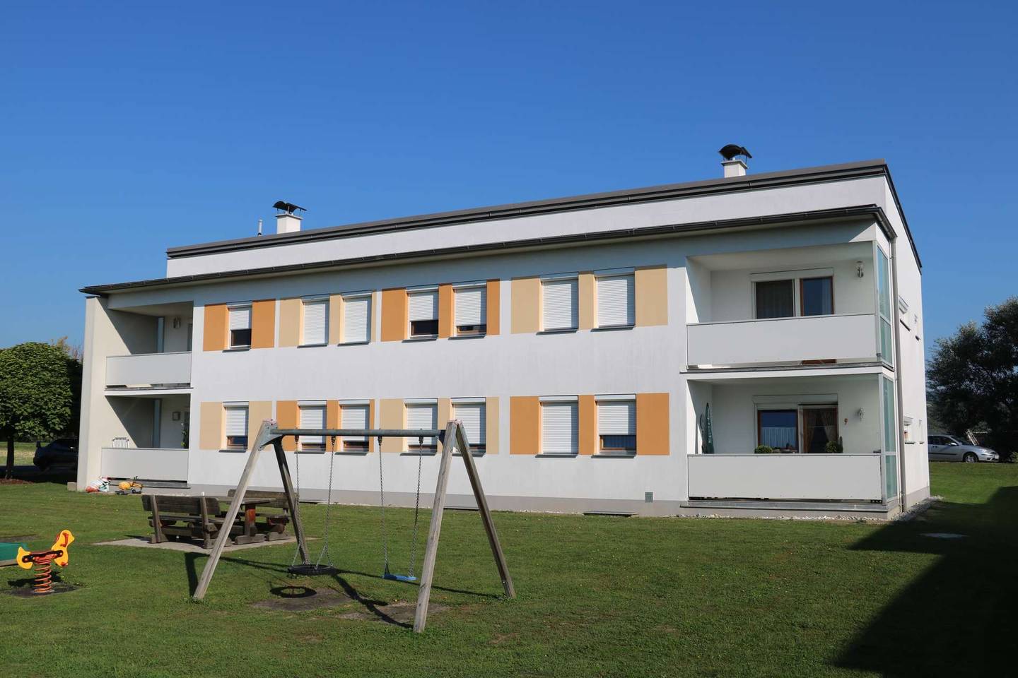 Well kept apartment with cellar and gas heating