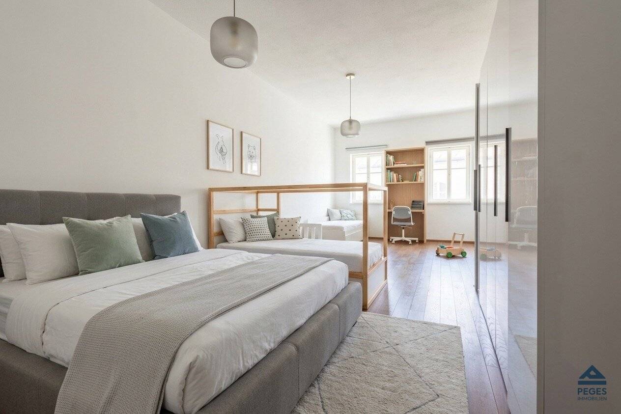 Old Town Flair: spacious 3-room apartment