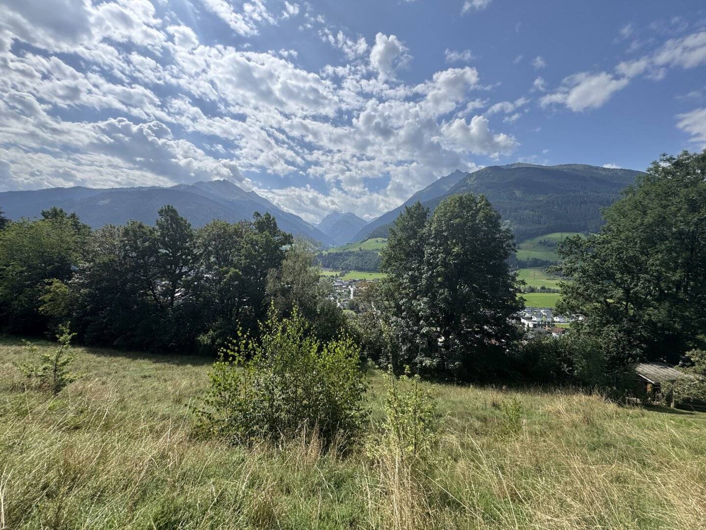 Baugrundstück am Sonnenhang mit genehmigtem Bauprojekt in Mittersill