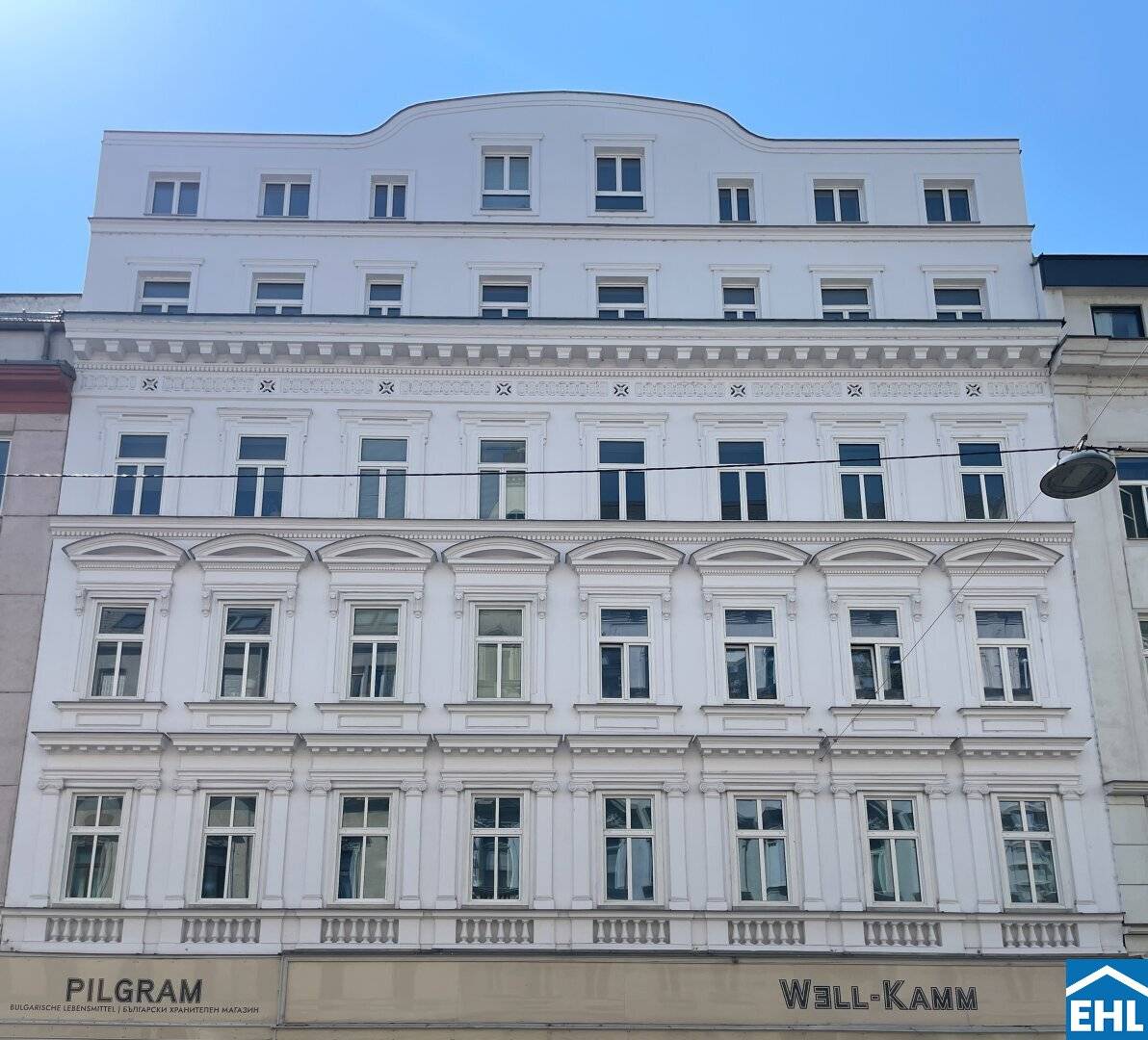 Near Naschmarkt: Historic building meets modern living experience
