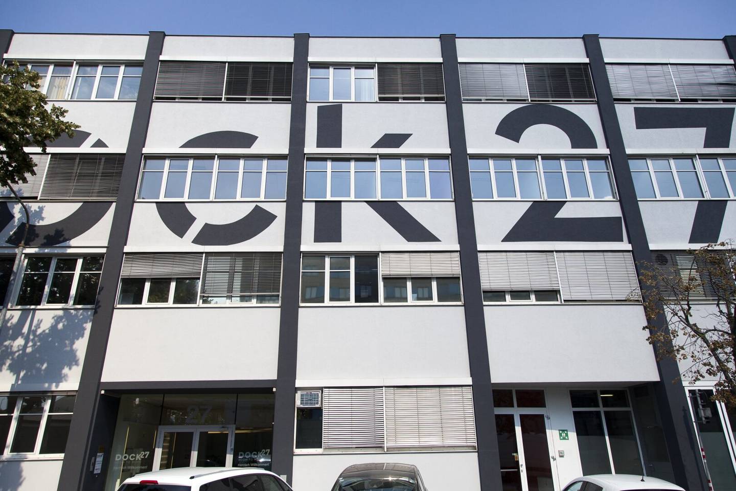 Ground floor office air conditioned with internet near St. Marx/Rennweg