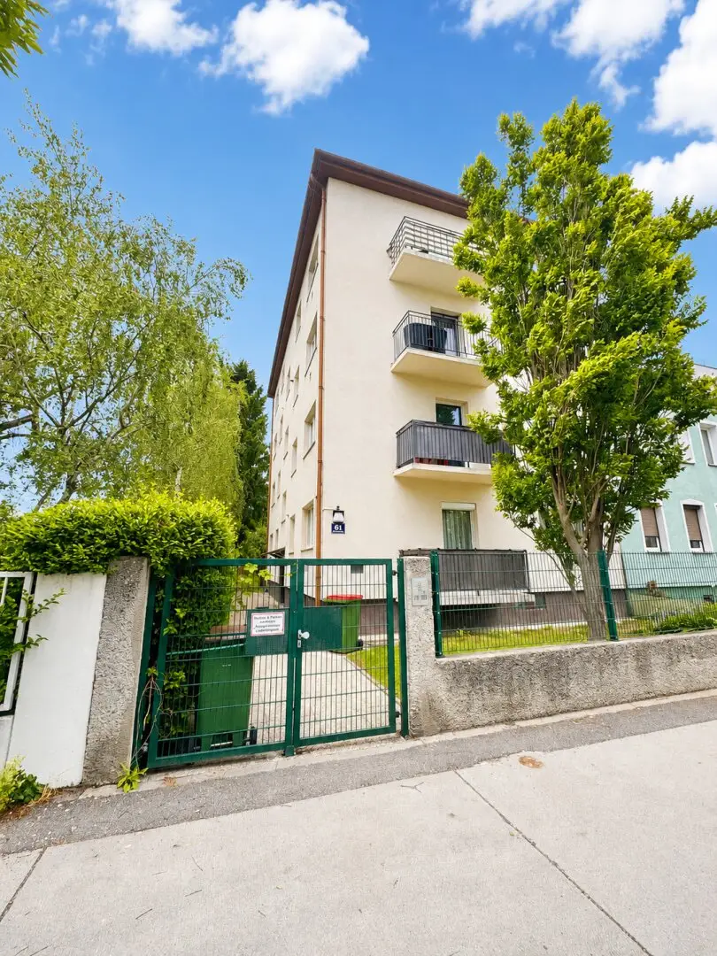 Moderne 2-Zi Wohnung mit Balkon, Klimaanlage & Einbauküche - generalsaniert 2017