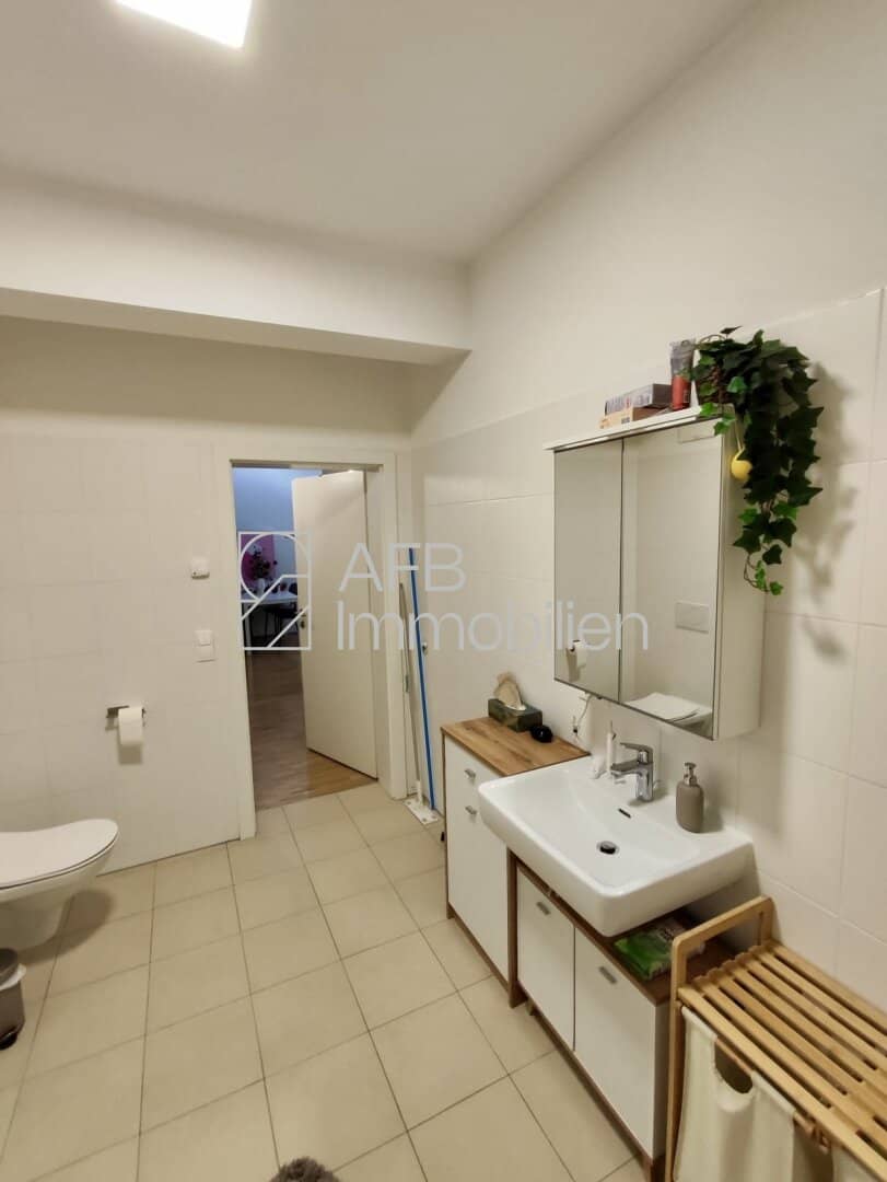 2-room apartment with balcony near FH Eggenberg