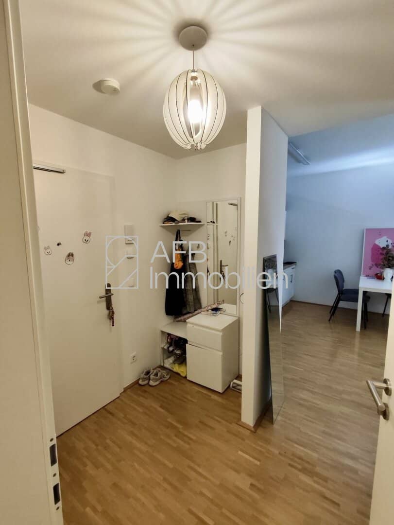 2-room apartment with balcony near FH Eggenberg
