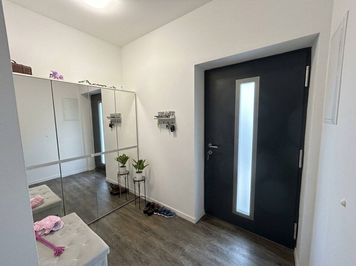 Furnished Modern 4-Room Terrace Apartment in Diersbach, 117m², 2 Parking Spaces, Underfloor Heating