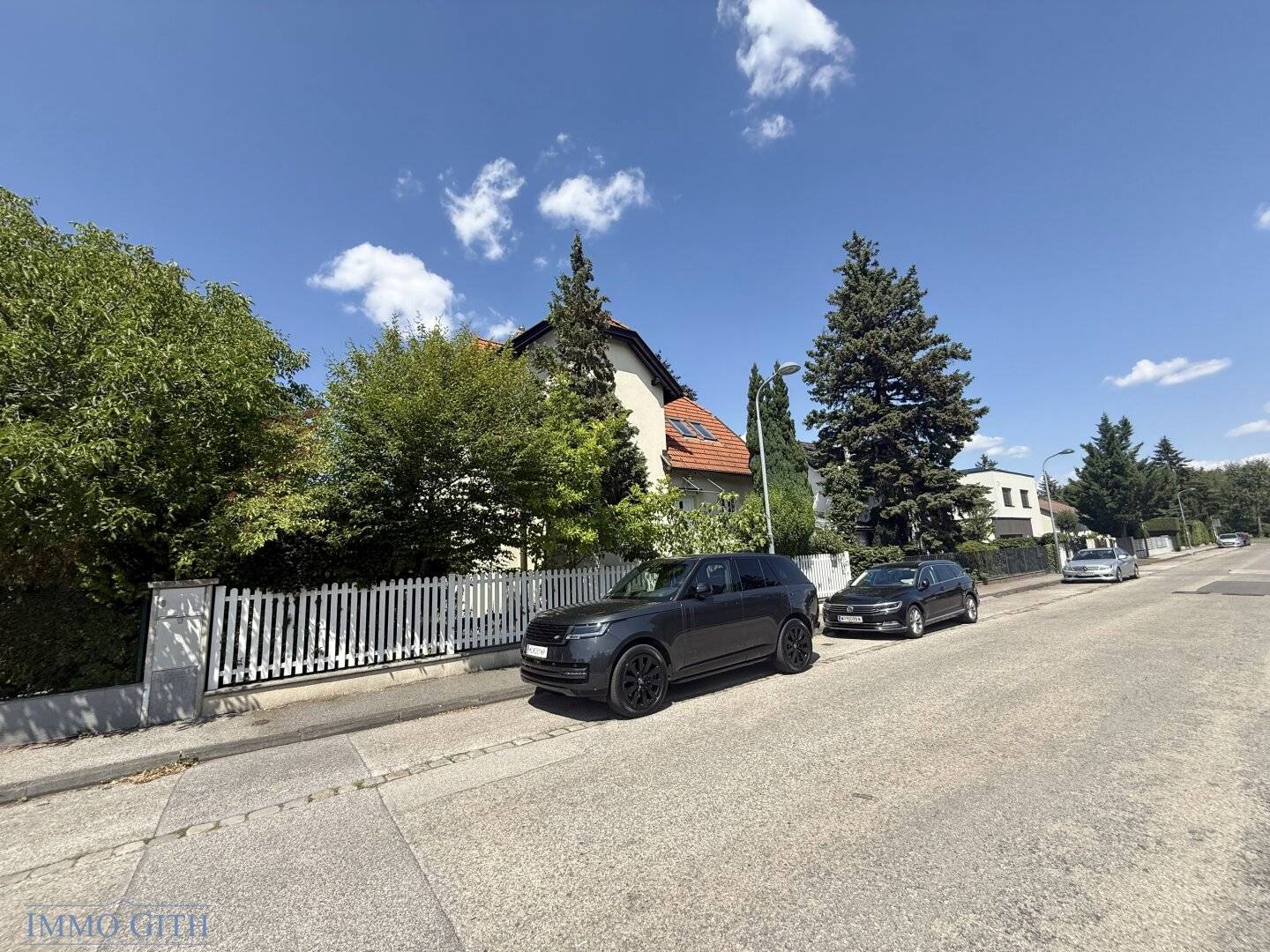 Charming 5-room single-family house with garden, sauna and whirlpool on approx. 708 m² plot in 1230 Vienna-Liesing – investment with right of residence