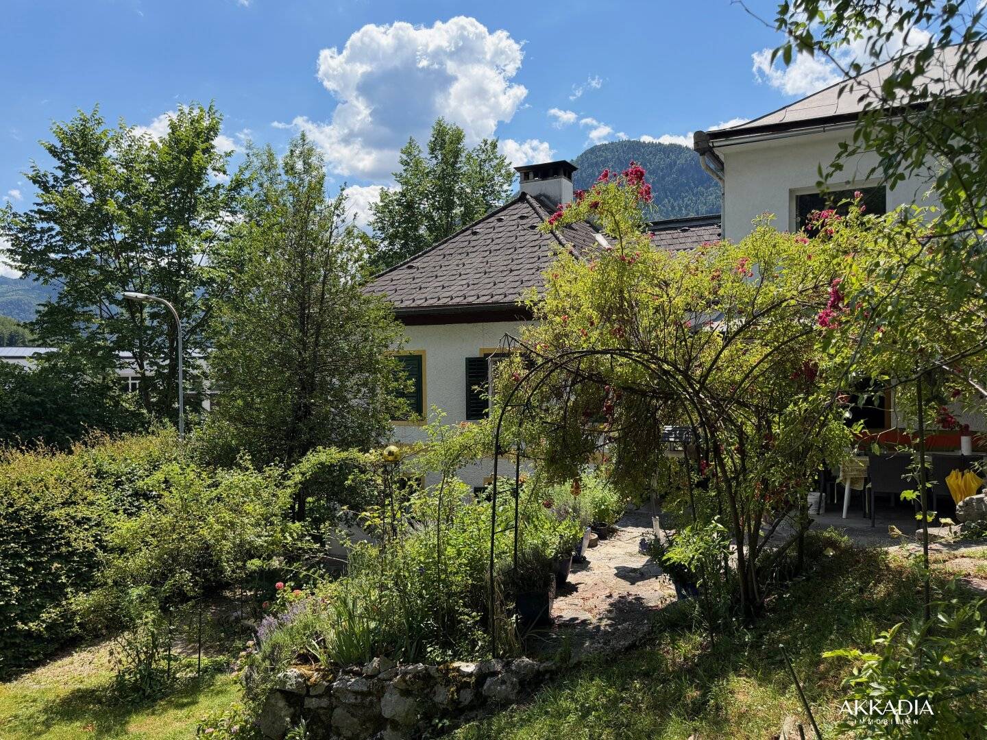 Plot with historic building and view to Siriuskogel – Potential for villa or semi detached house
