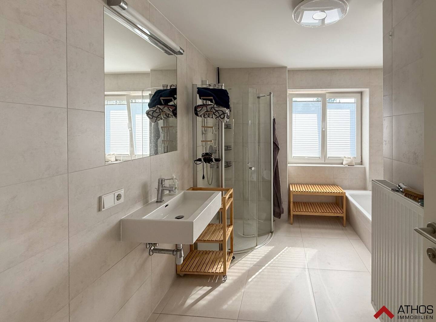 Bright 4-room apartment with kitchen and balcony in Wels