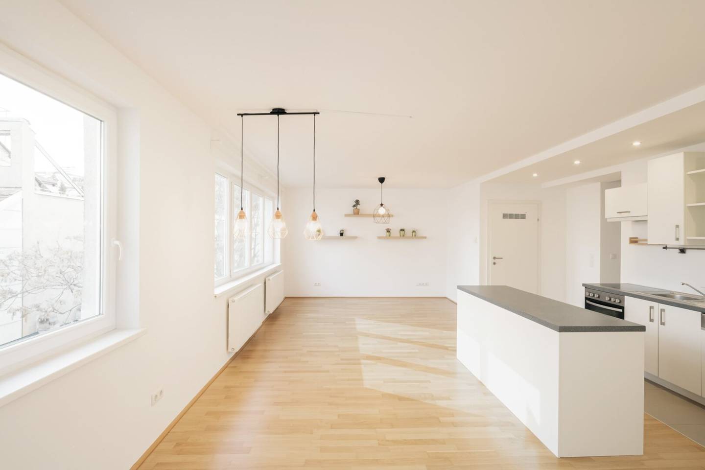 Bright 4-room apartment in a quiet location near Brunnengasse
