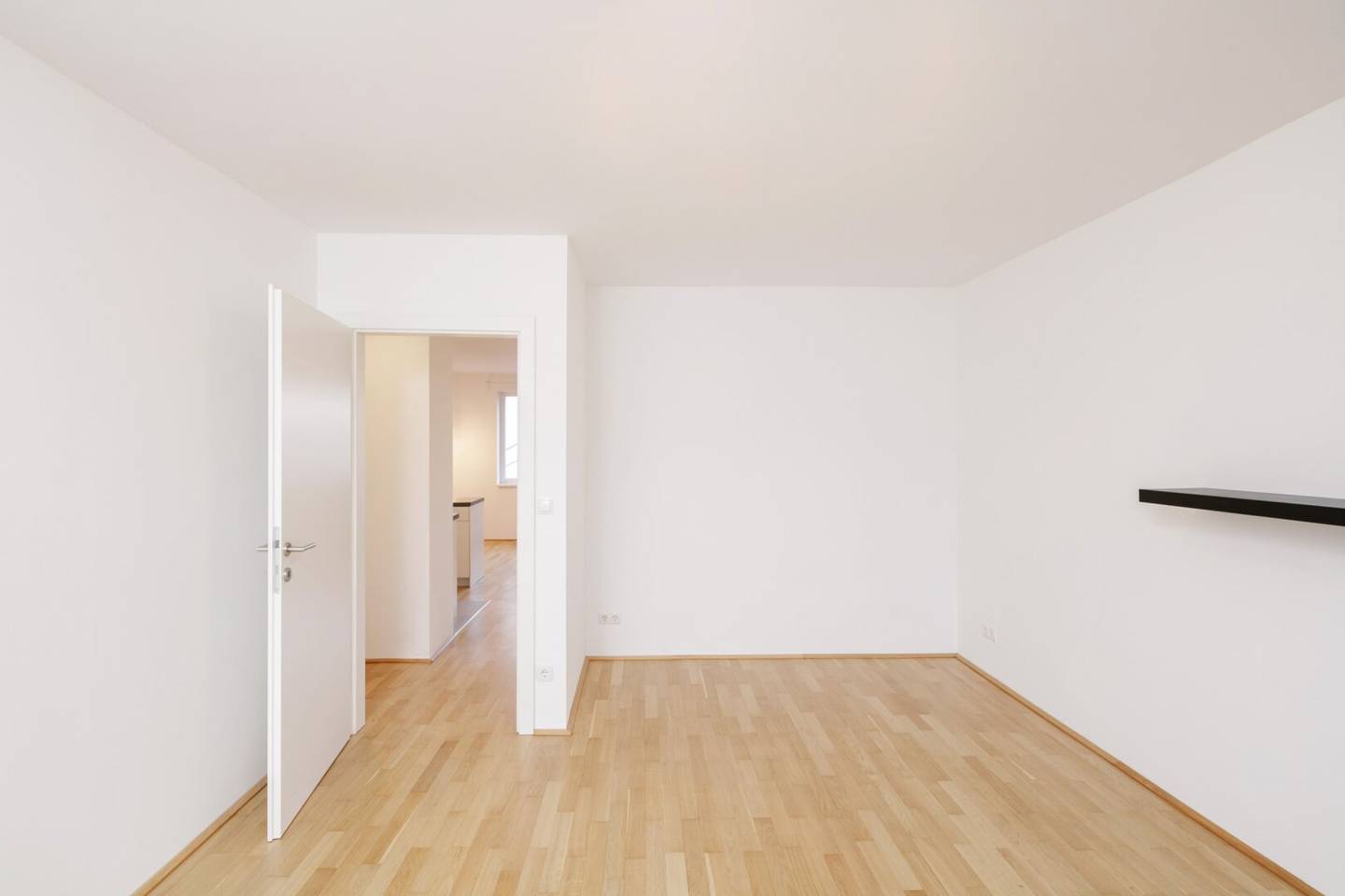 Bright 4-room apartment in a quiet location near Brunnengasse