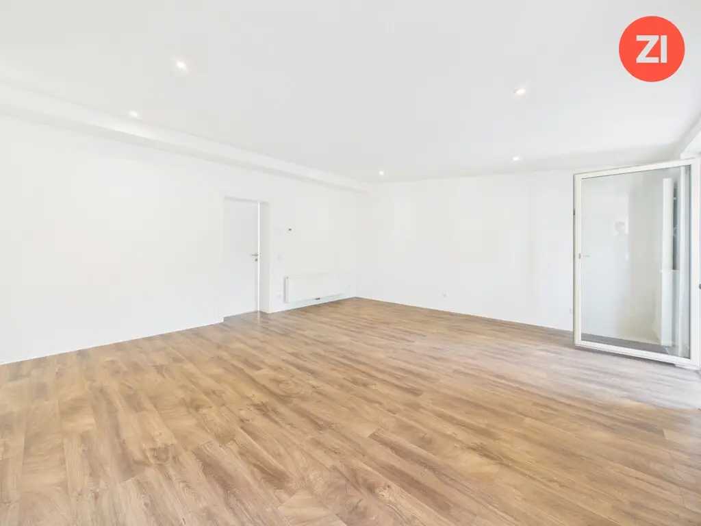Generalsanierte Wohnung in Bahnhofsnähe mit Balkon