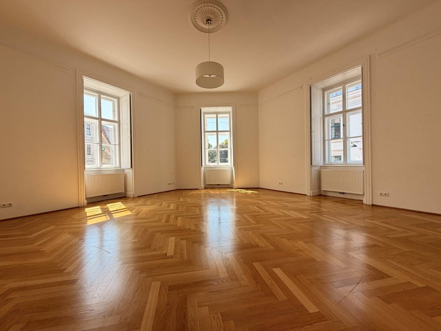 In the heart of ALSERGRUND Spacious 4-room apartment near ARNE-KARLSSON-PARK