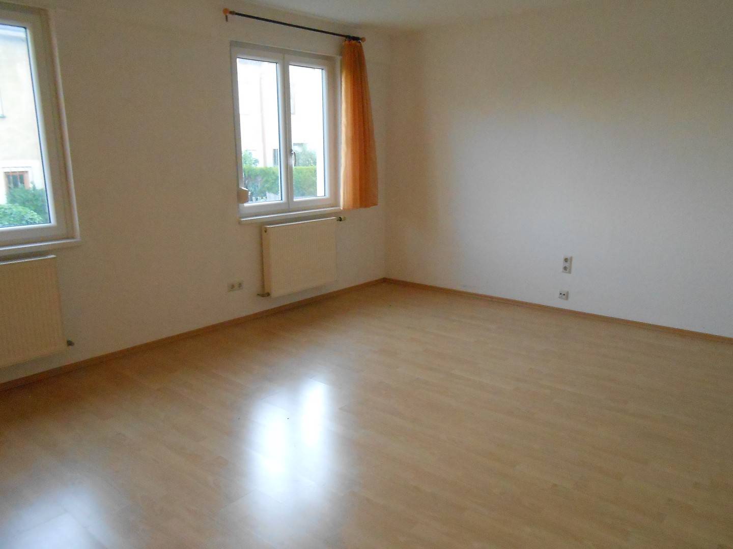 Ruhig und verkehrsgünstig mit Garten und Terrasse Familienwohnung