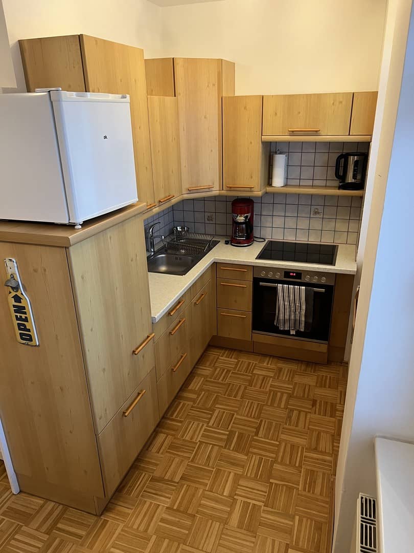 Sonnige gut geschnittene Wohnung mit Einbauküche