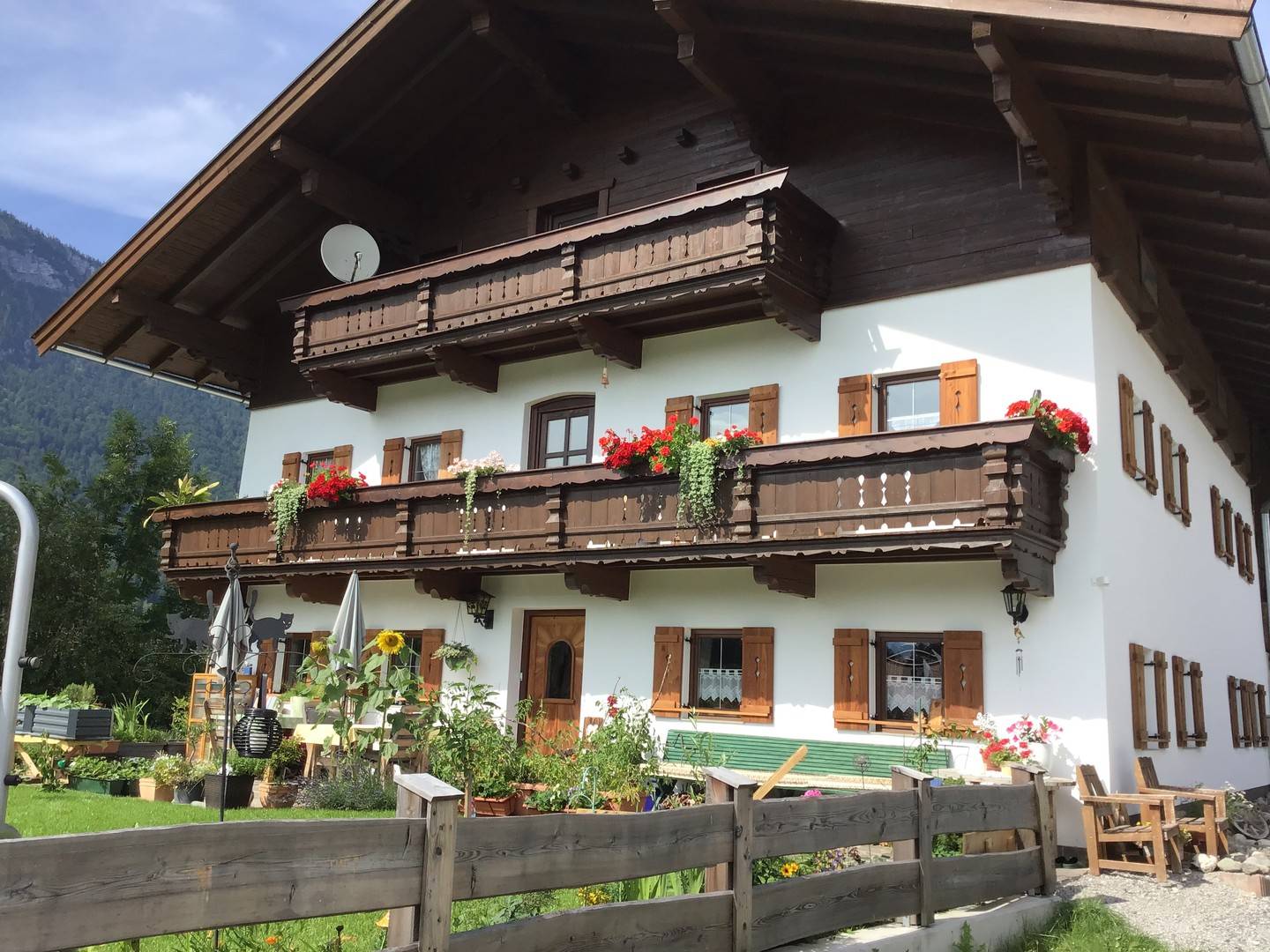 Renovated holiday apartment in farmhouse with garden