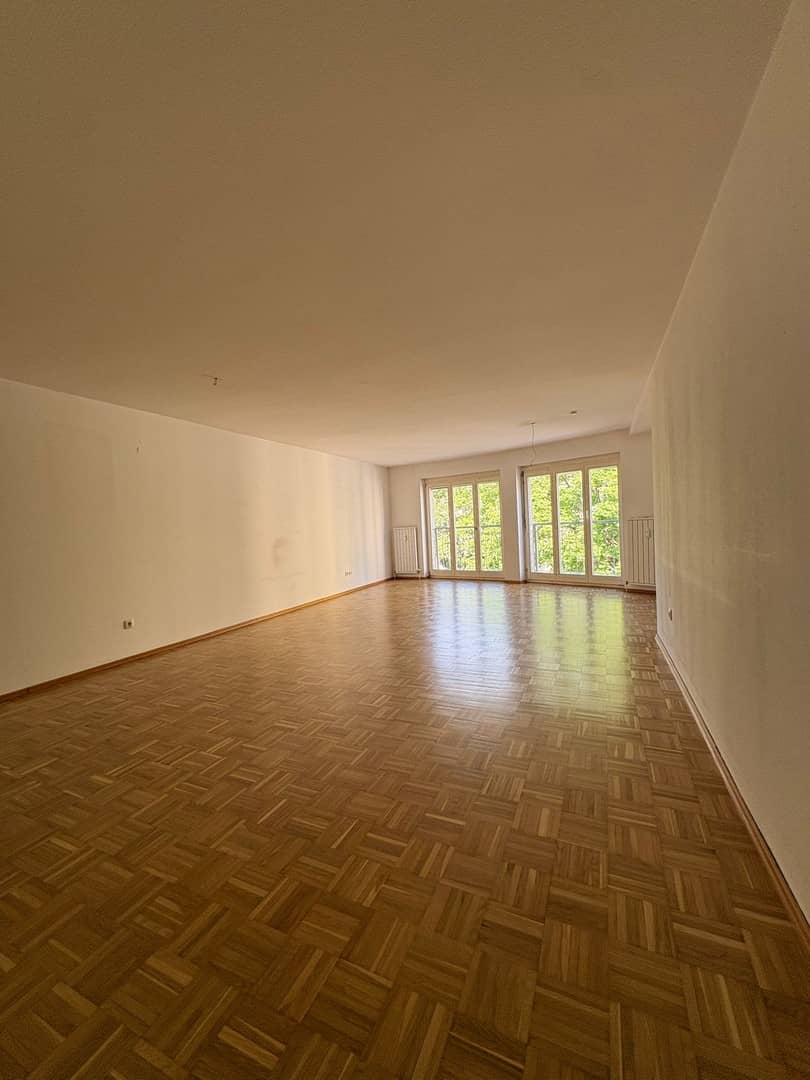 Renovated apartment quiet and near the lake