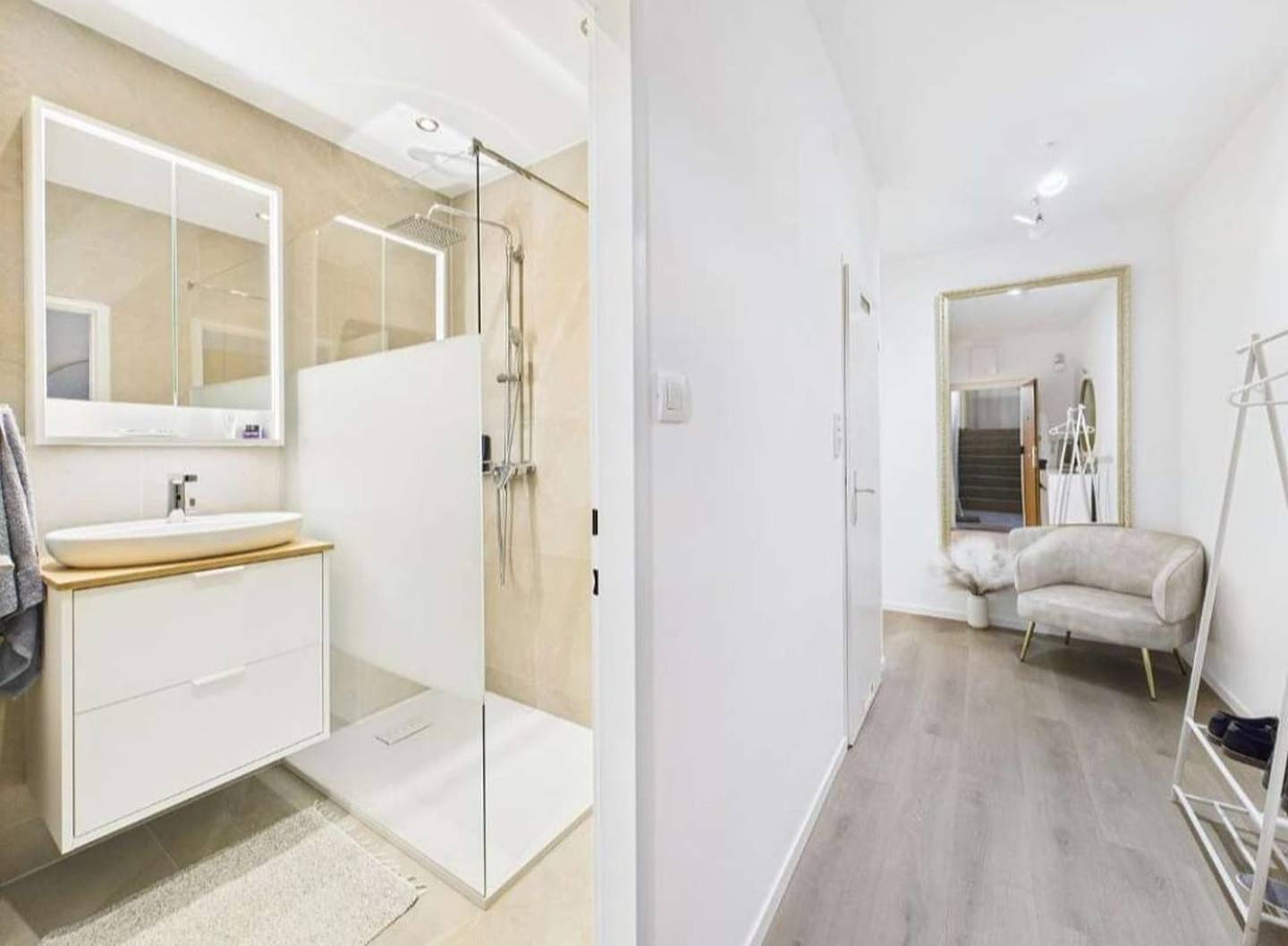 Kernsaniert Erdgeschosswohnung mit Loggia und Kaminanschluss