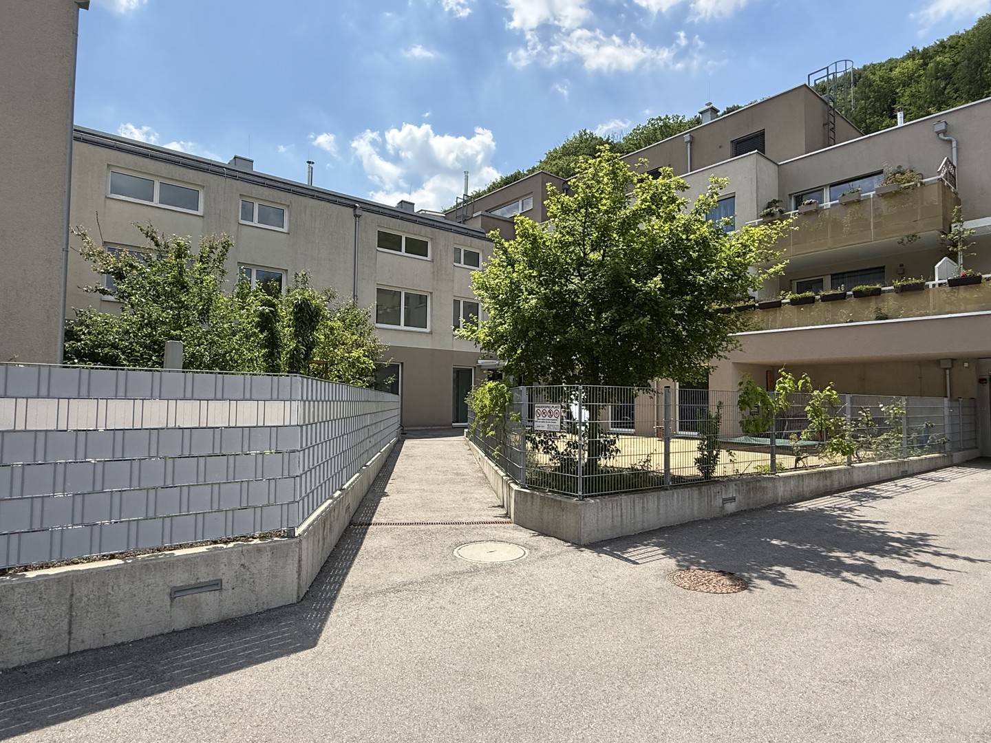 Erdgeschosswohnung mit großem Privatgarten und Terrasse