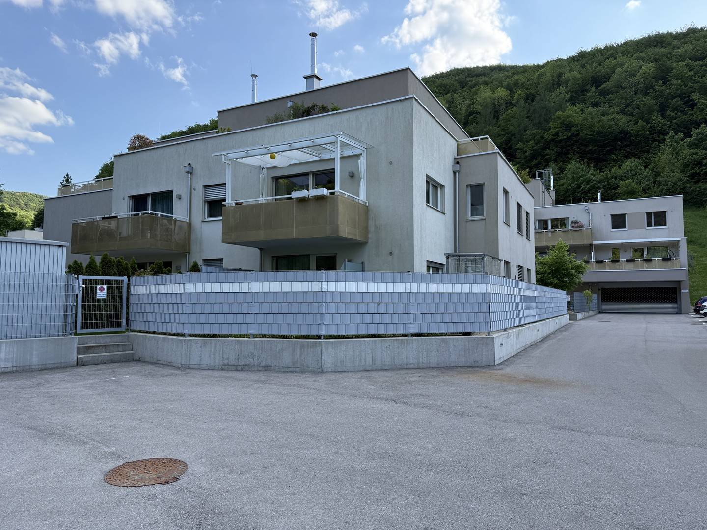 Erdgeschosswohnung mit großem Privatgarten und Terrasse