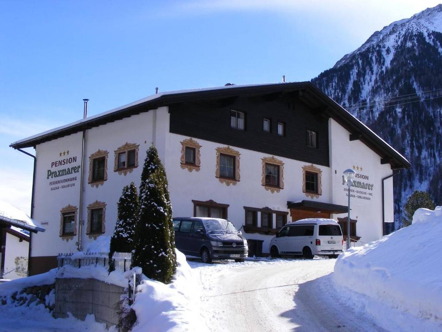 Holiday apartment with owner flat and mountain view