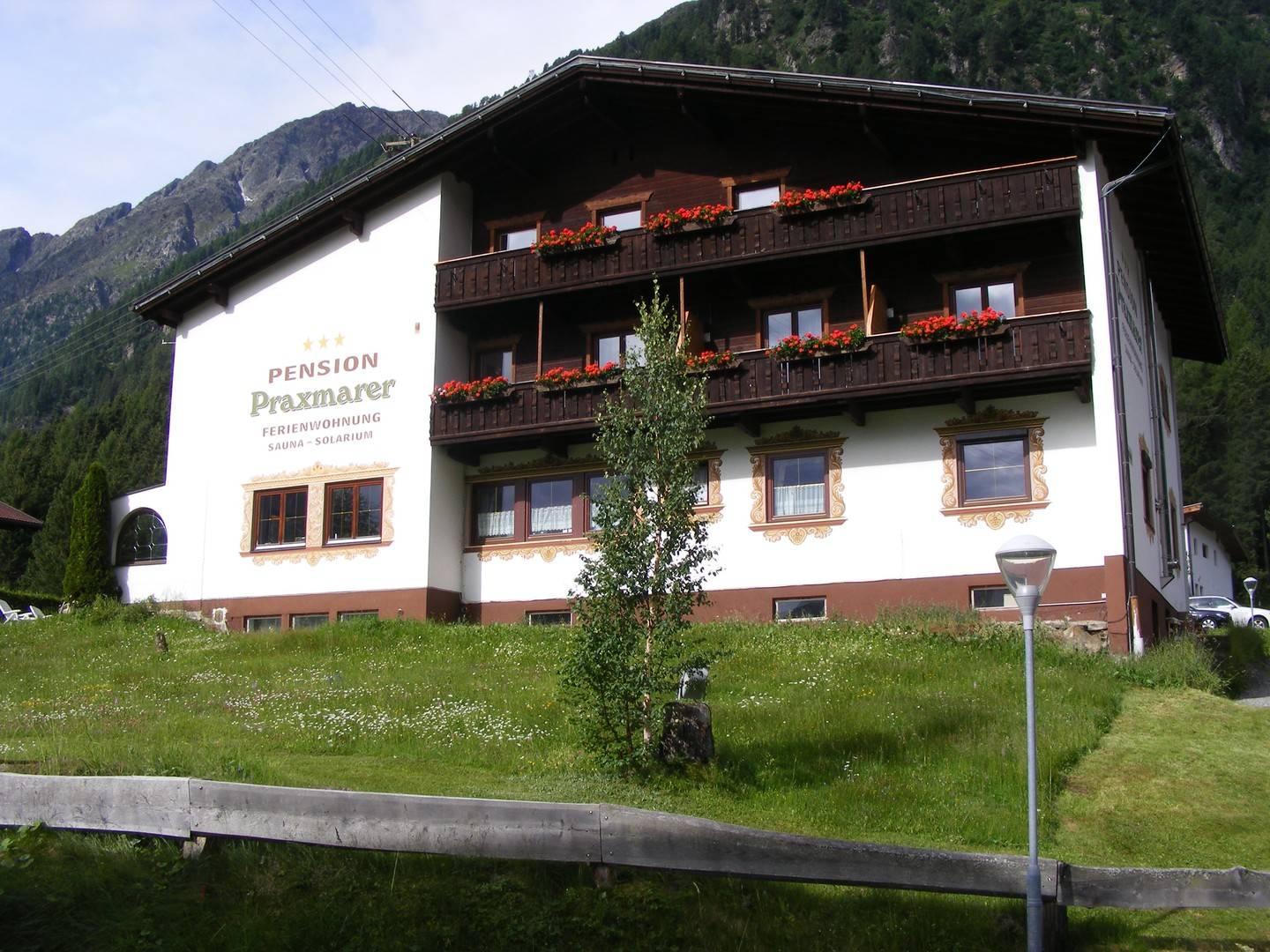 Holiday apartment with owner flat and mountain view
