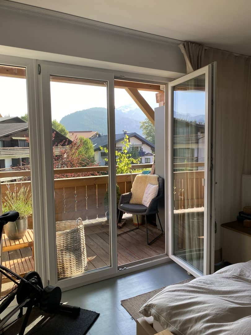 Gartenwohnung mit großer Terrasse und Kamin