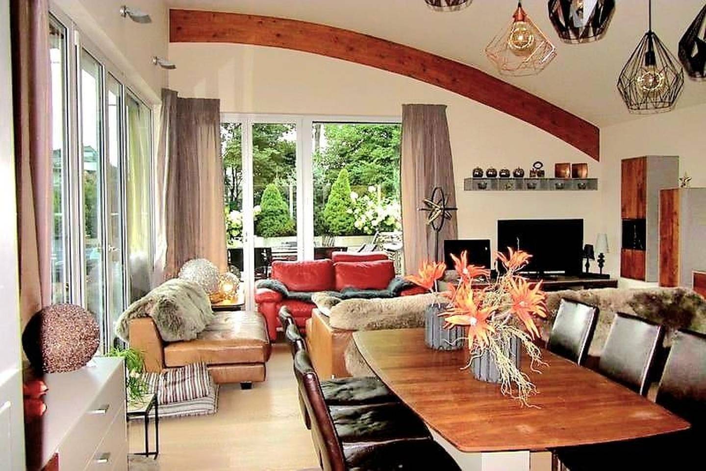 Penthouse with XXL roof terrace and underground parking