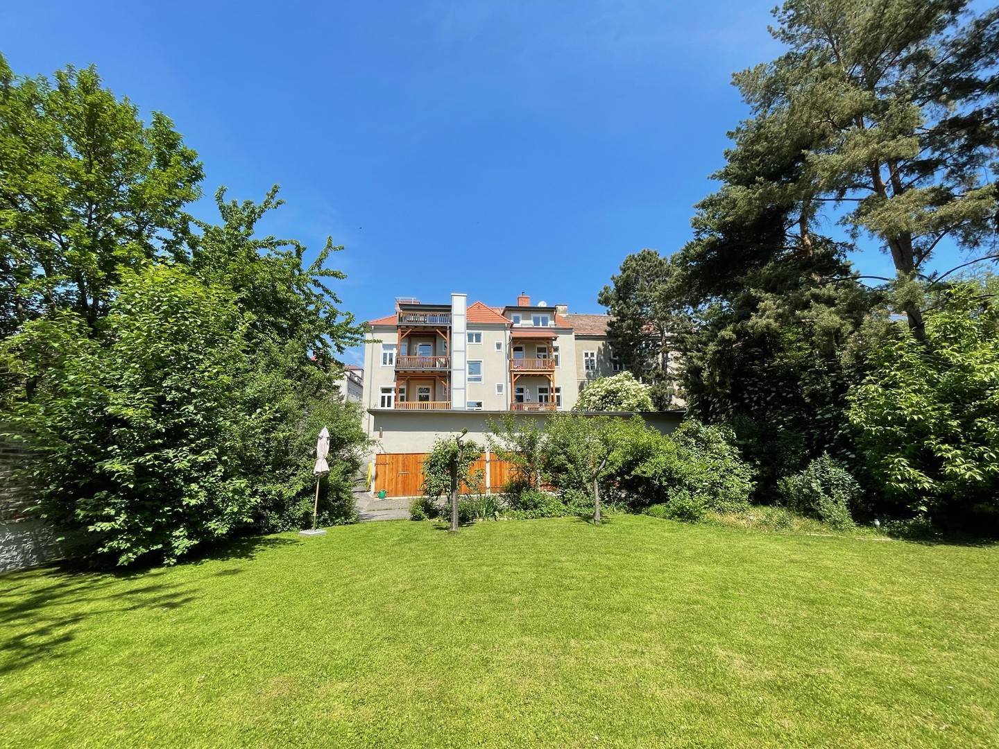 Neuwertige Wohnung in ruhiger Gartenlage mit Terrasse