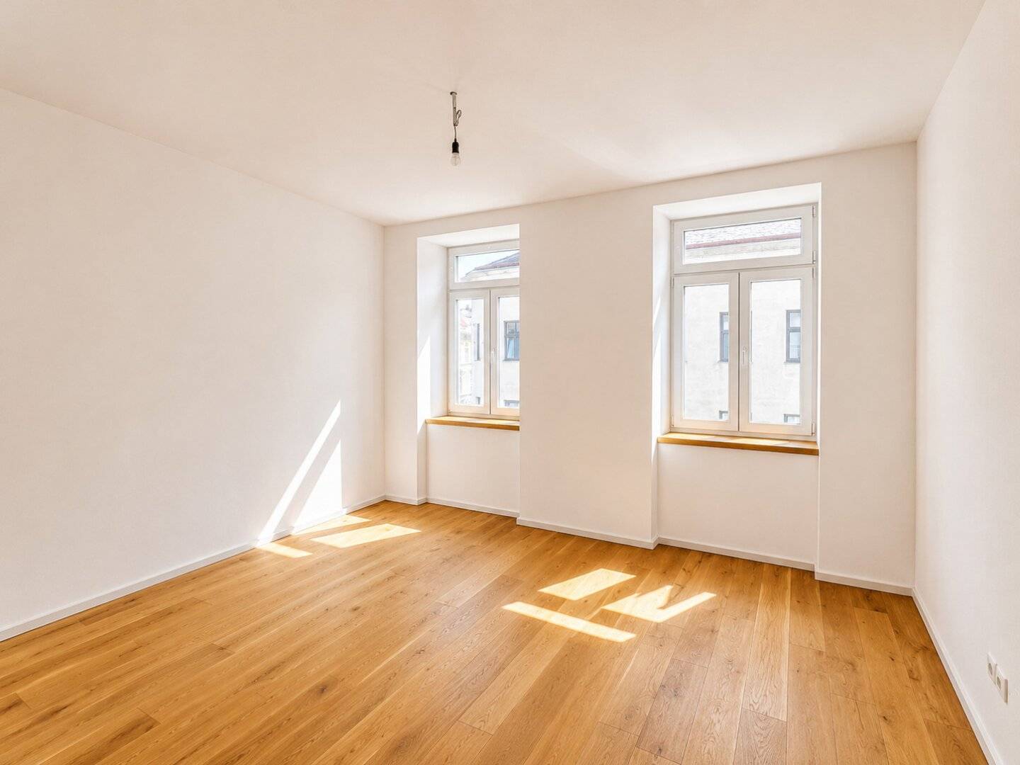 Sanierte Altbauwohnung im 1.OG – 2 Zimmer - 1100 Wien