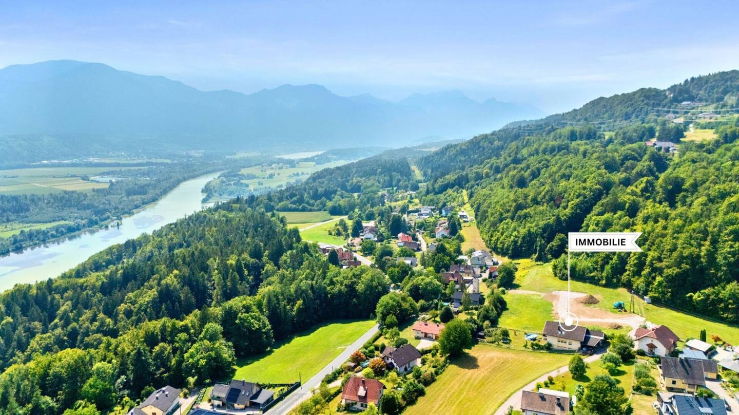 Gemütliches Landhaus mit zwei großen Wohnungen, toller Aussicht und weitläufigem Grundstück, 1.313 m², südlich von Klagenfurt